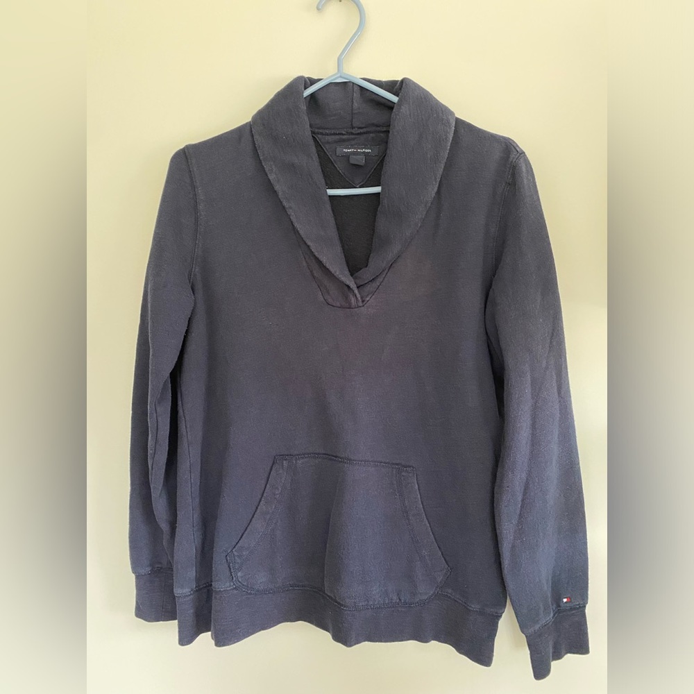 Tommy Hilfiger long sleeve top! Medium